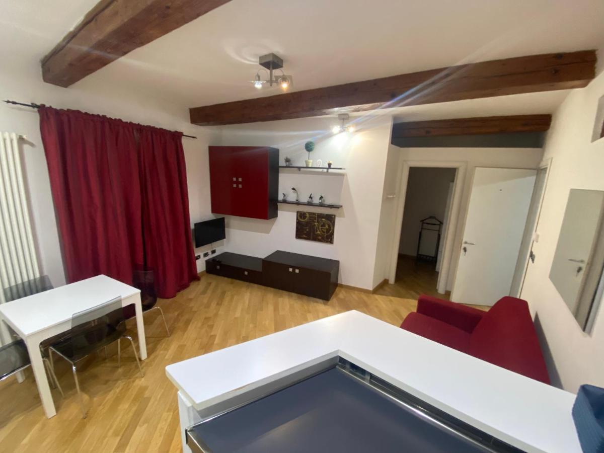 בולוניה B&B And Home La Piazzetta Della Pioggia מראה חיצוני תמונה