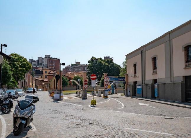 בולוניה B&B And Home La Piazzetta Della Pioggia מראה חיצוני תמונה