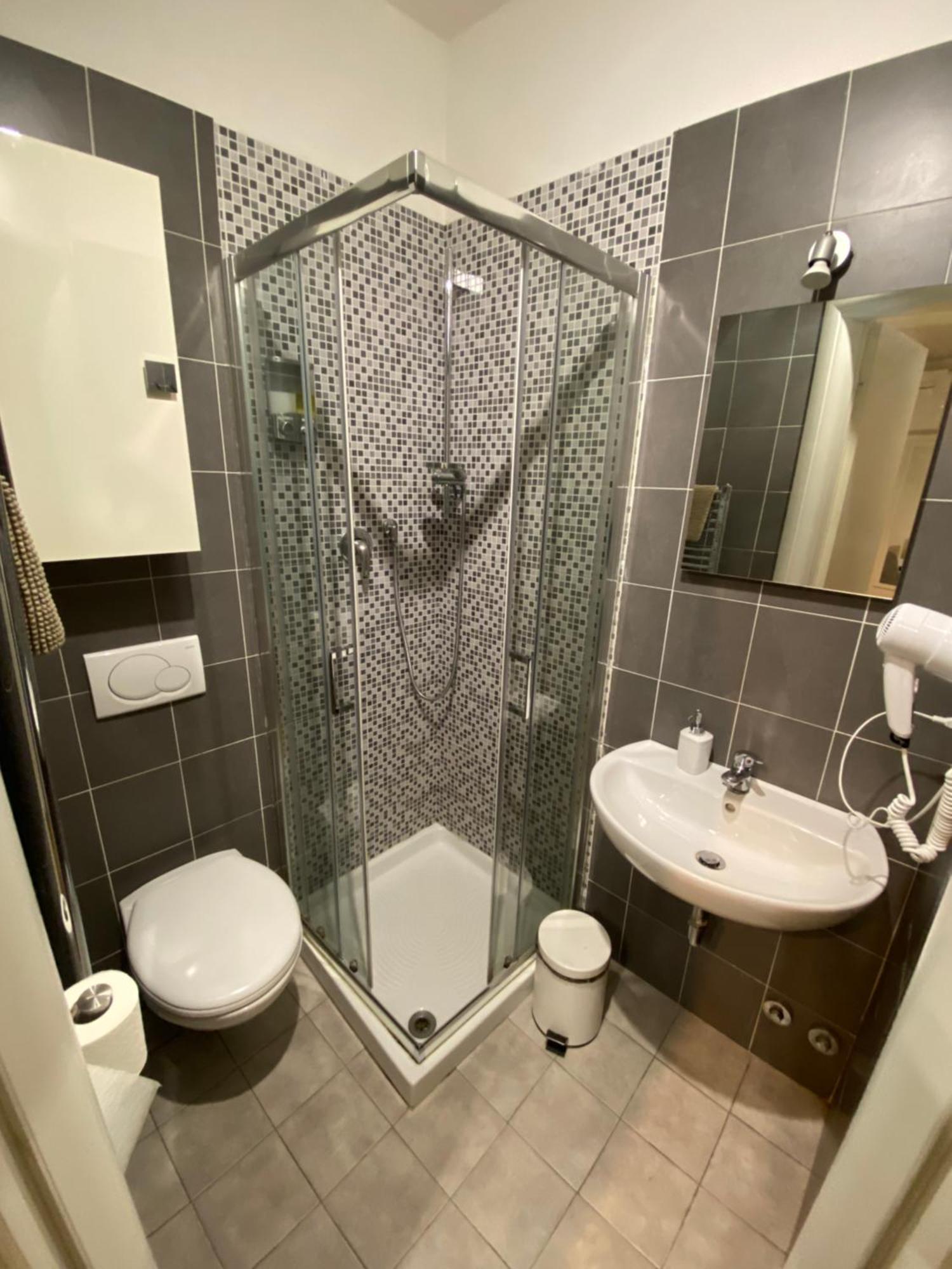 בולוניה B&B And Home La Piazzetta Della Pioggia מראה חיצוני תמונה
