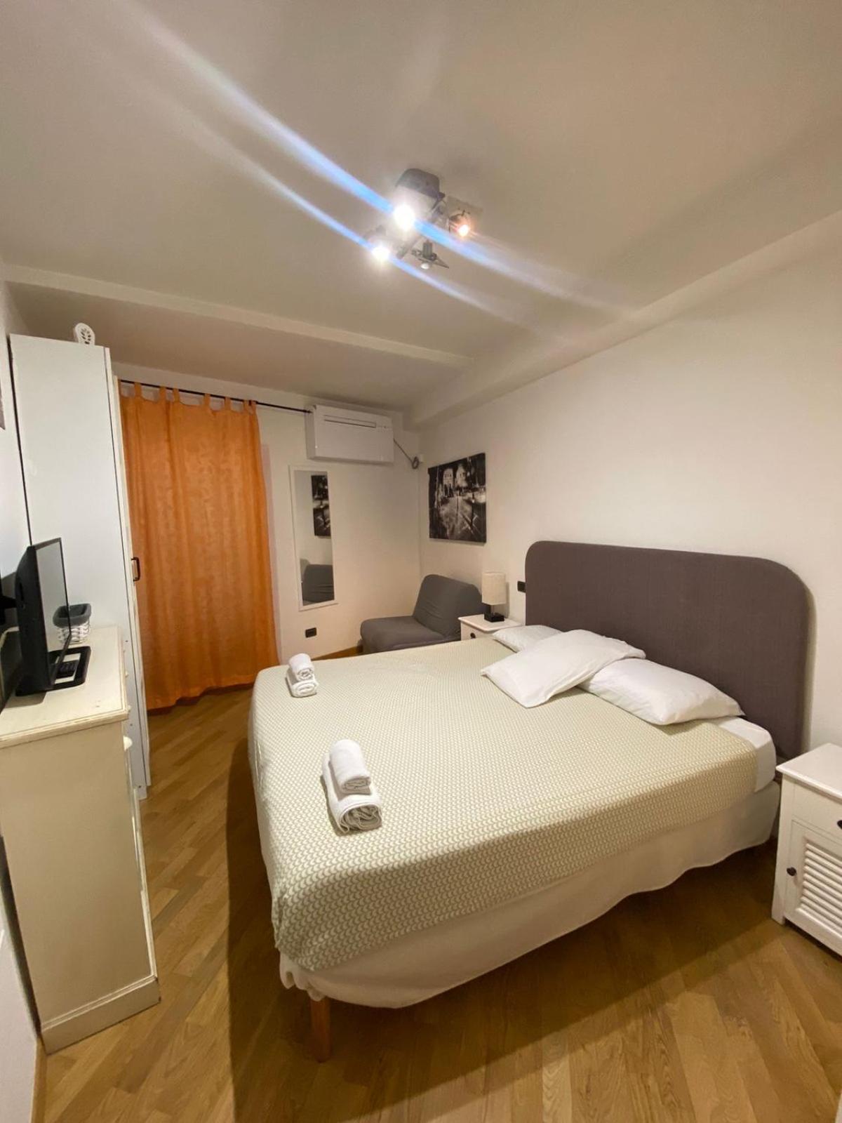 בולוניה B&B And Home La Piazzetta Della Pioggia מראה חיצוני תמונה