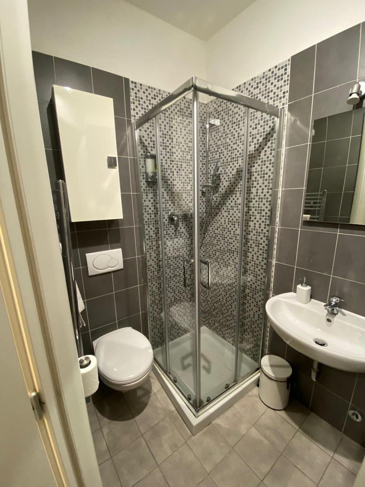 בולוניה B&B And Home La Piazzetta Della Pioggia מראה חיצוני תמונה
