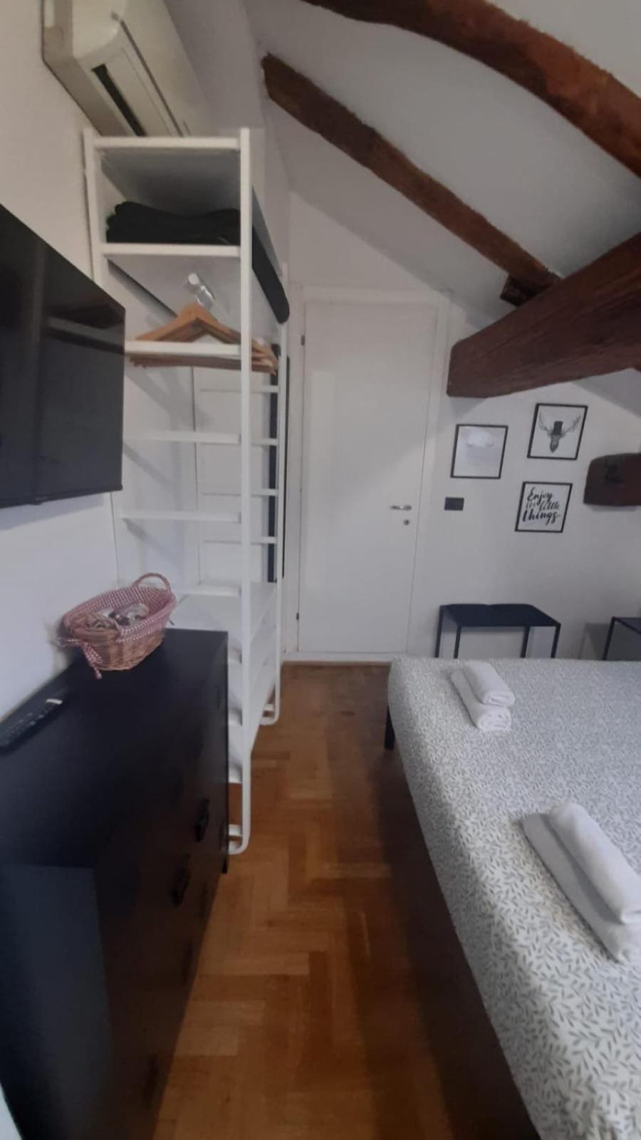 בולוניה B&B And Home La Piazzetta Della Pioggia מראה חיצוני תמונה