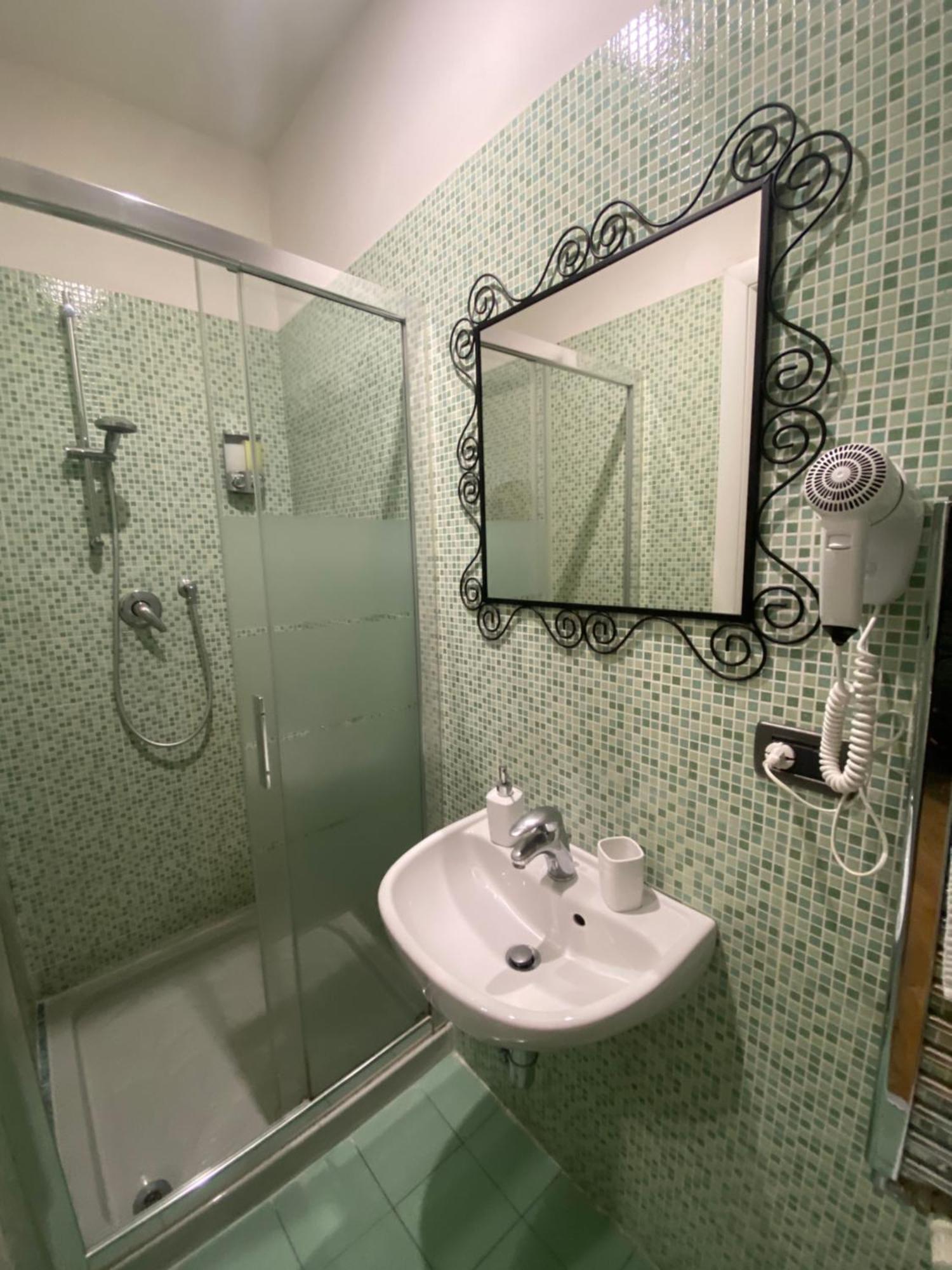 בולוניה B&B And Home La Piazzetta Della Pioggia מראה חיצוני תמונה