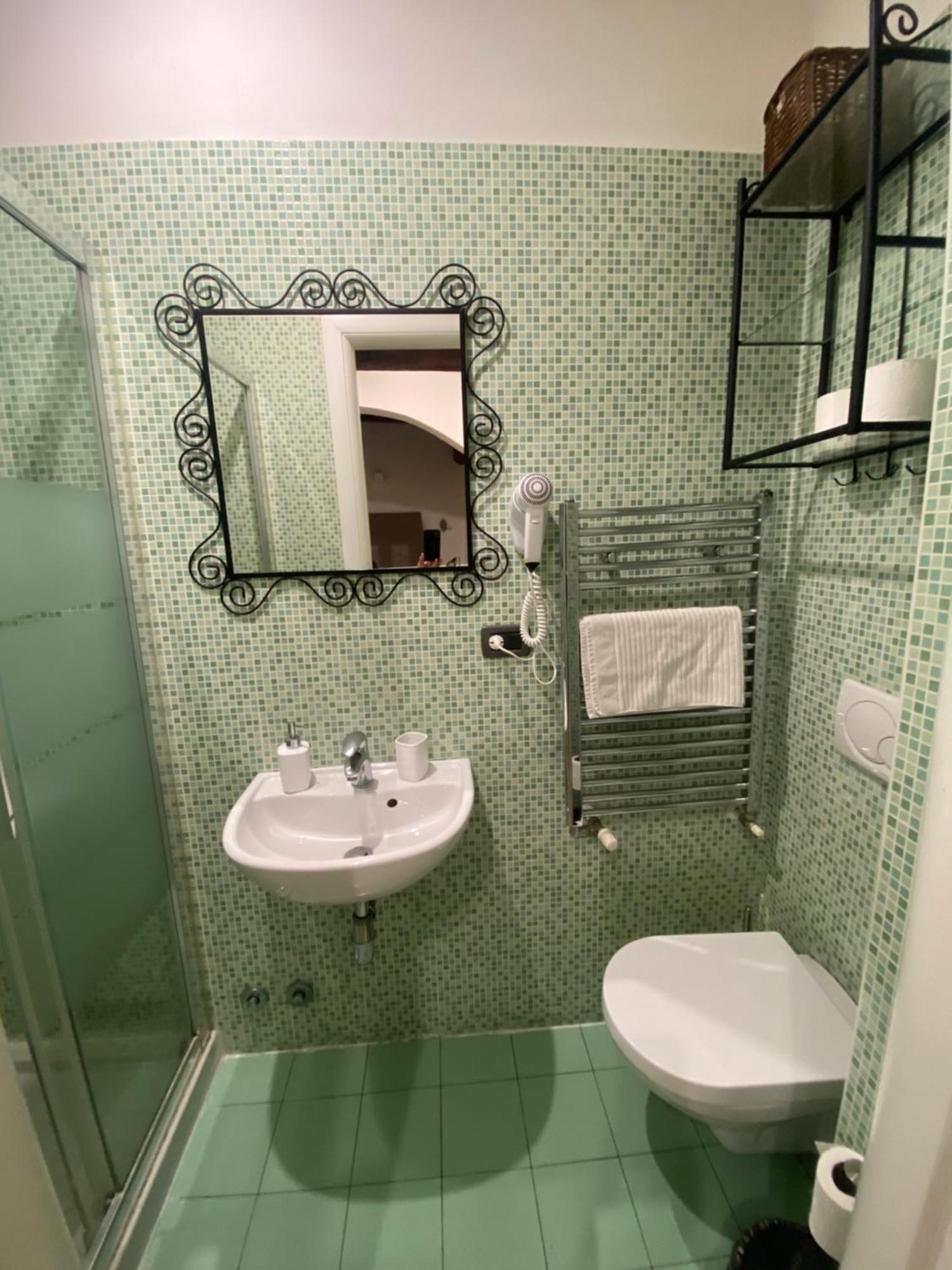 בולוניה B&B And Home La Piazzetta Della Pioggia מראה חיצוני תמונה