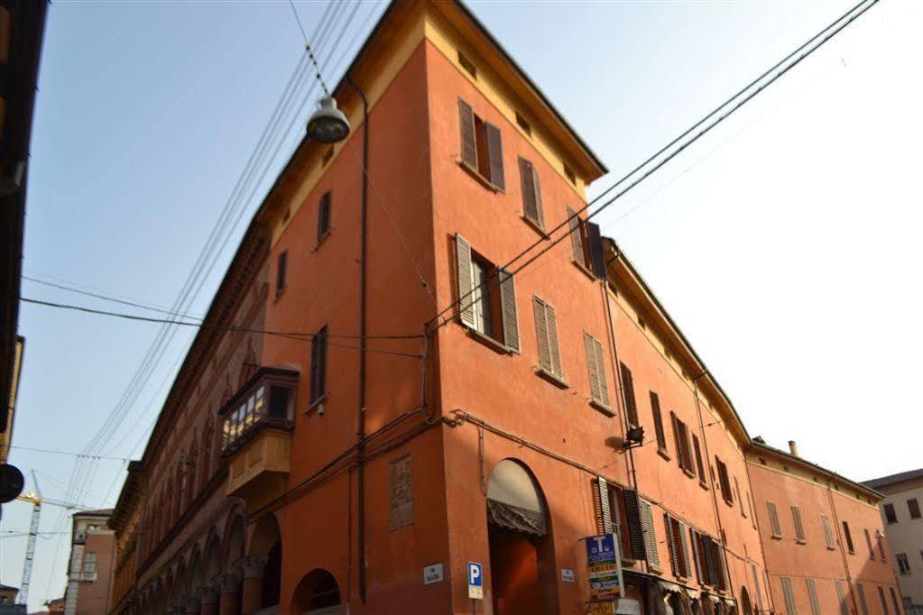 בולוניה B&B And Home La Piazzetta Della Pioggia מראה חיצוני תמונה